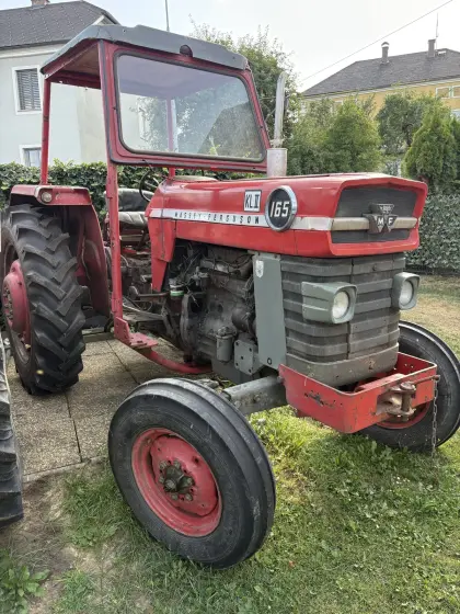 Massey Ferguson 165