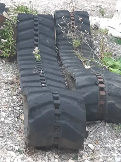 Verkaufe Laufwerkketten Takeuchi 175