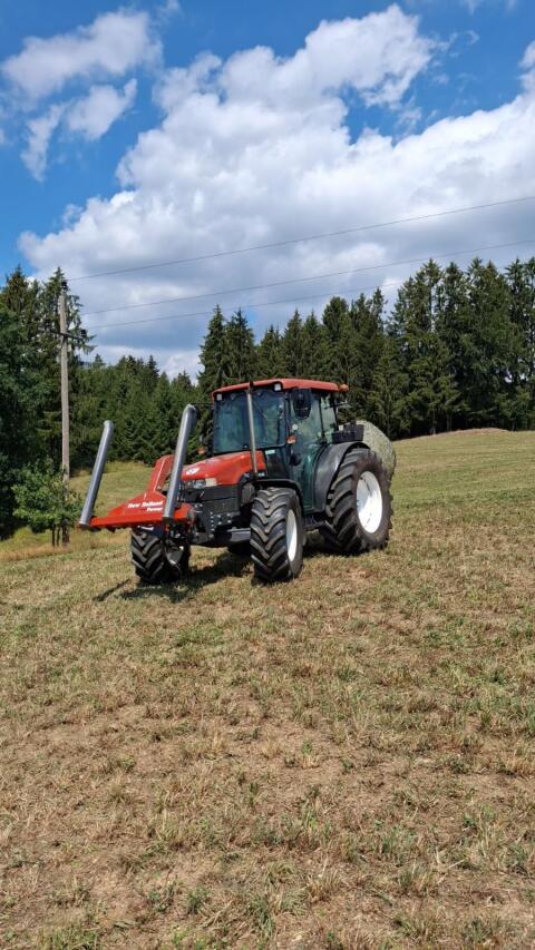 New Holland TN75D