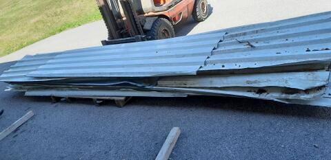 Trapezblech, Dach, Brennholz abdecken