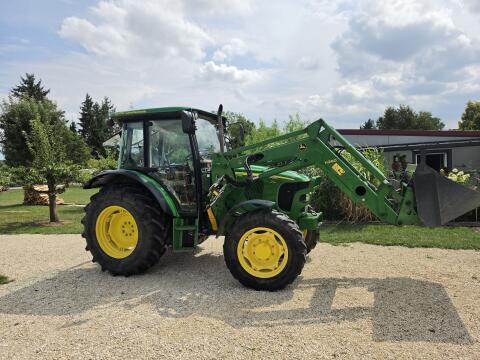 John Deere 5620M Traktor mit Frontlader H260