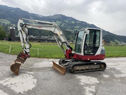 Takeuchi TB250 Bagger Powertilt Zentralschmierung