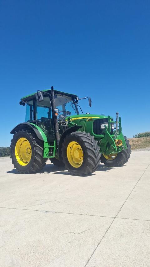 John Deere 5820 Premium Vollausstattung mit Stoll Frontlader