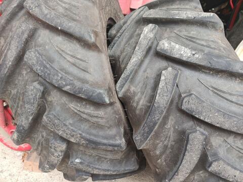 Traktorreifen BKT 365/70 R18