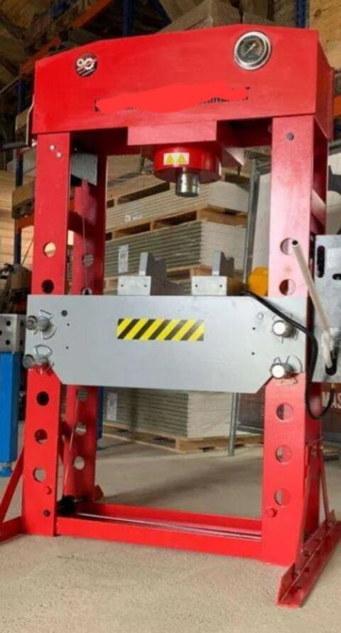 Suche Werkstattpresse 100 t