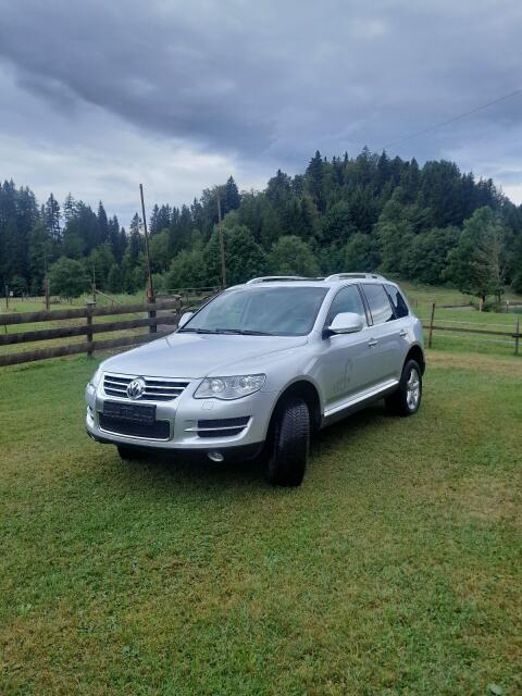 Verkaufe VW Touareg mit 198.400 km.