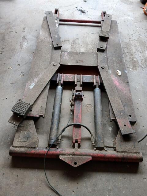 Scherenbühne Hubhöhe 120 cm