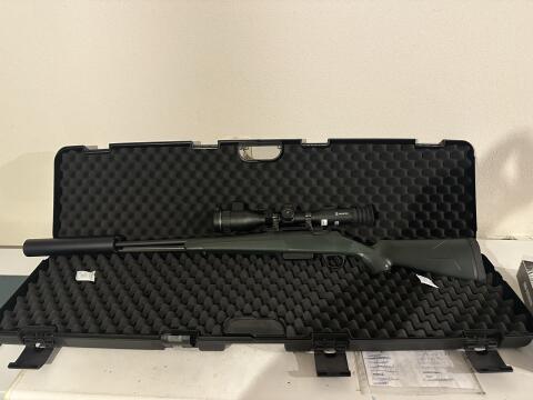 Winchester XPR mit Schalldämpfer, ohne Visier