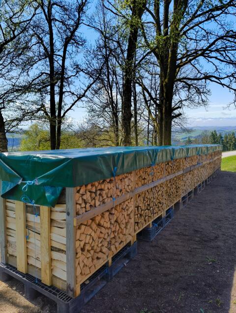 Ofenfertiges Brennholz