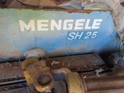 Maishäcksler Mengele SH 25