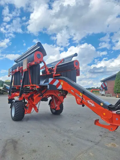 Kuhn Merge Maxx 950 Bandschwader, Bj. 2022, Schwader, Wender