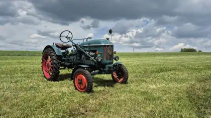 Hanomag R12 C112 – typisiert, weitere Traktoren erhältlich