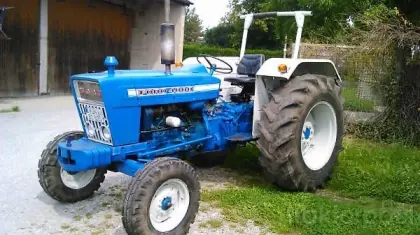 Suche Ford 4100, 4000, 4600 Teileträger, defekt, Motorschaden