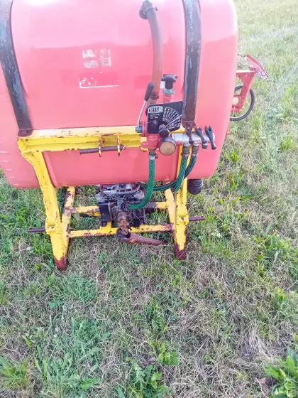 Unkrautspritze 300 l, guter Zustand