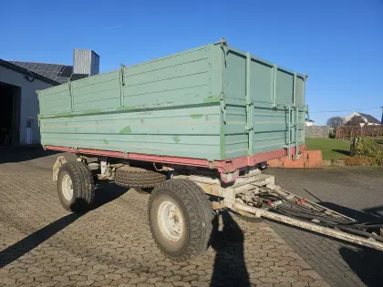 2-Seiten-Öl-Kipper, Druckluftbremse, Zentralverriegelung, BSS TKYPS 0923