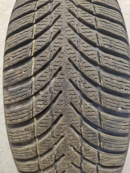 4 Reifen inkl. Felgen 215/60 R17 wie neu