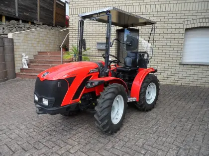 Kleintraktor Antonio Carraro Tigre 3.800
