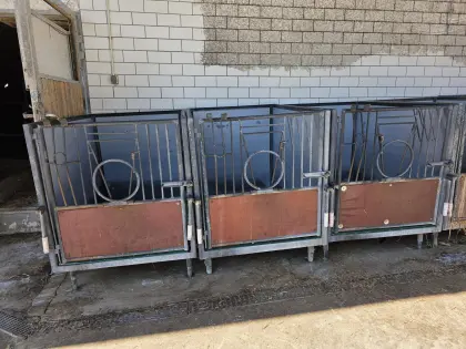 Fahrbare Kälberboxen