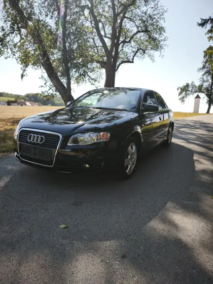 Audi A4 2.5 TDI S line mit neuem Pickerl
