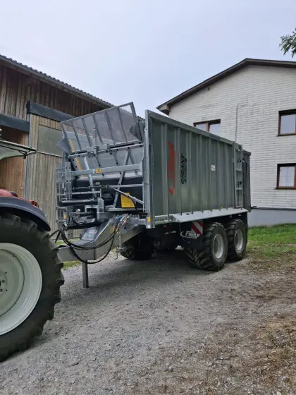 Übernehme Transporte Fliegl ASW 256