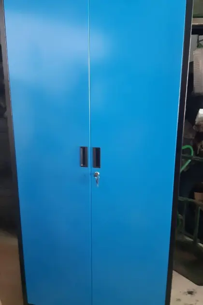 Metallschrank mit Fachböden 185 x 85 x 40 cm