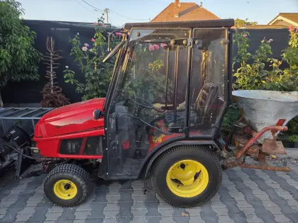 Barbieri Teratrac GLW HS 4x4, Schneeschild und Streuer