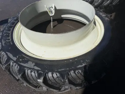 Verkaufe Zwillingsräder 270/95R42