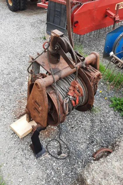 Steyr Seilwinde 1,8to