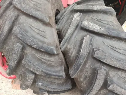 Traktorreifen BKT 365/70 R18