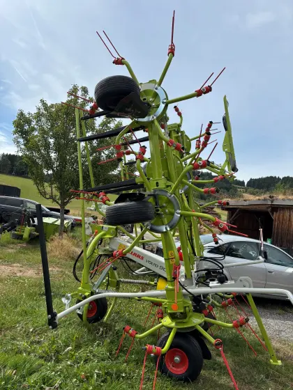 Claas Volto 900