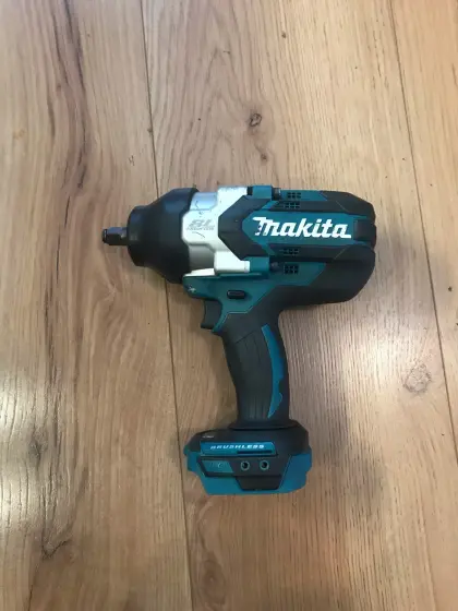 Makita DTW 1002 Akku-Schlagschrauber