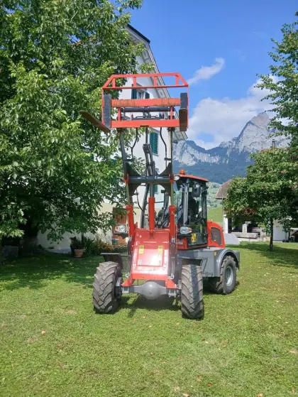 Radlader/Hoflader Everun ER16