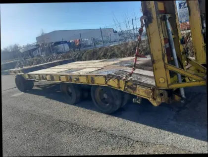 Schwarzmüller Tieflader