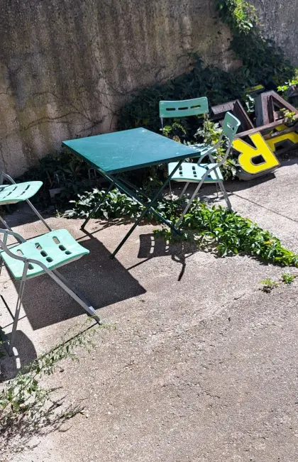Gartenmöbel (Tisch, Stühle)