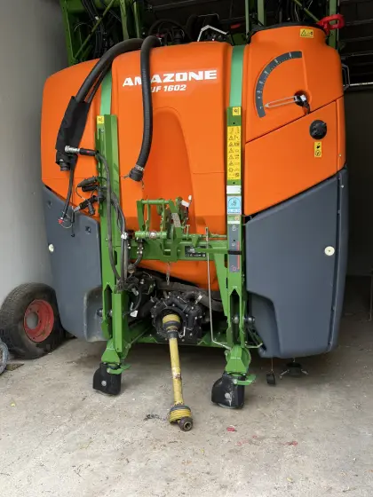 Amazone UF 1602 Plus Fronttank