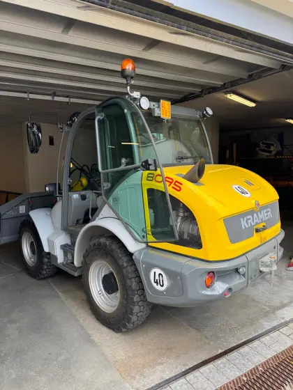 Rad, Gummilader Kramer 8095, Bj. 2019 mit ca. 315 Bstd.