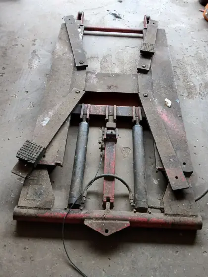 Scherenbühne Hubhöhe 120 cm