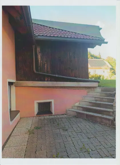 Bäuerliches Wohnhaus mit Wirtschaftsgebäude