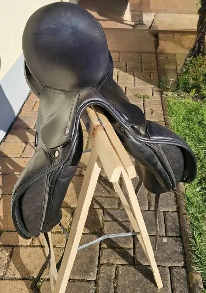 Sattel, Euroriding Dressur 18“