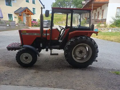 Massey Ferguson 253