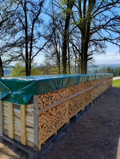 Ofenfertiges Brennholz