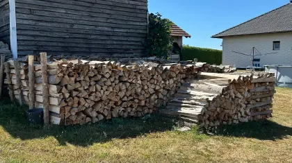 Hartes Brennholz Buche 12 RM, abgelagert, gespalten, 1 m Länge