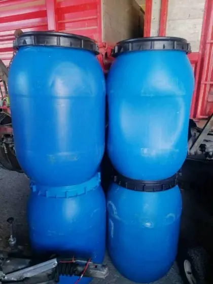 Plastikfässer