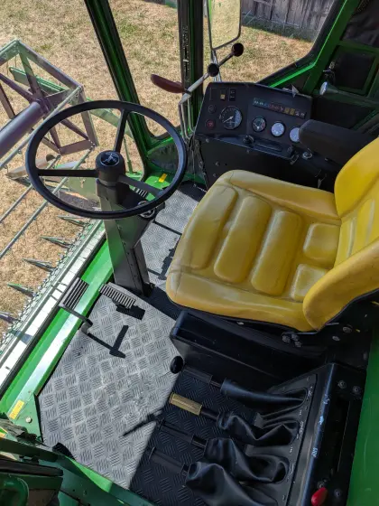 John Deere 1052 Mähdrescher