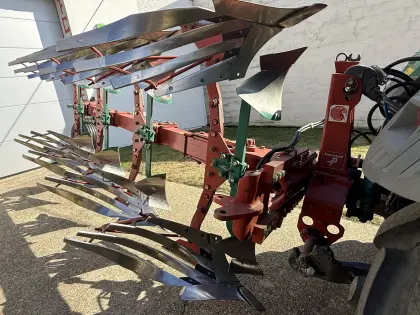 Kverneland Pflug LS 110