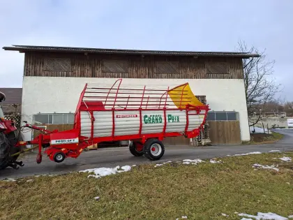 Ladewagen Pöttinger Grand Prix 2