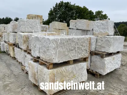 Mauersteine aus Sandstein, direkte Lieferung nach AT und DE