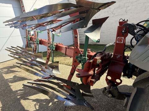 Kverneland Pflug LS 110
