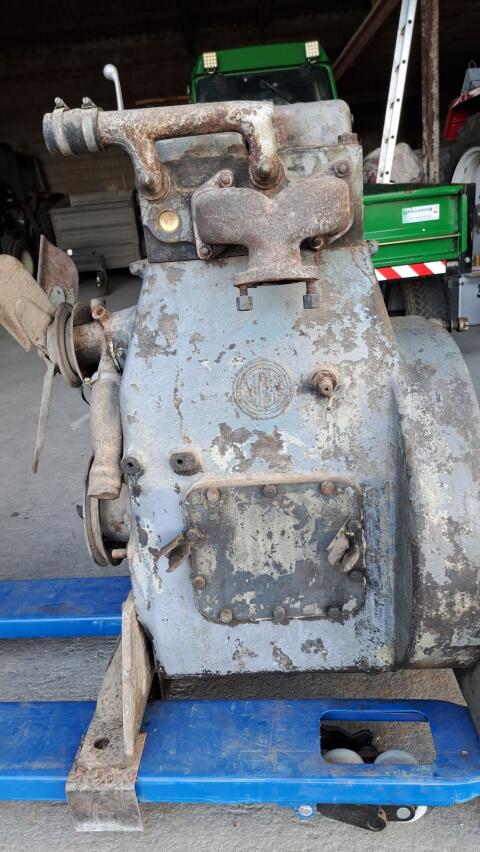 Steyr 2-Zylinder Motor WD 213