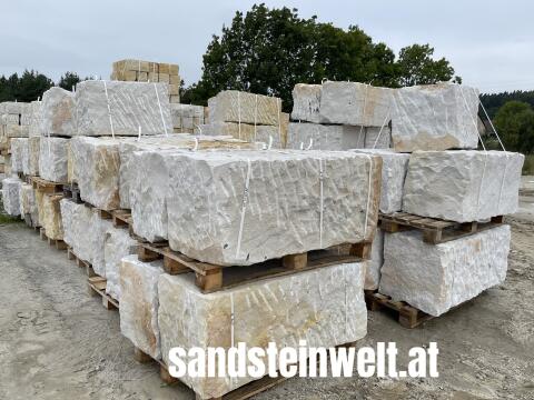 Mauersteine aus Sandstein, direkte Lieferung nach AT und DE